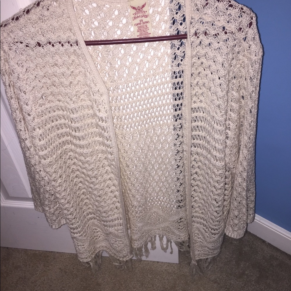 Sweater - Picture 2 of 4